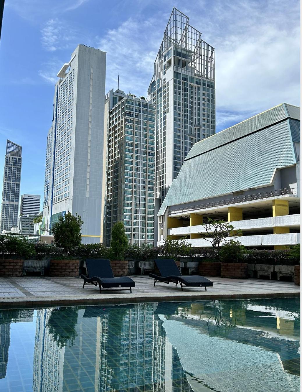 Royal Benja Hotel Bangkok Exterior photo